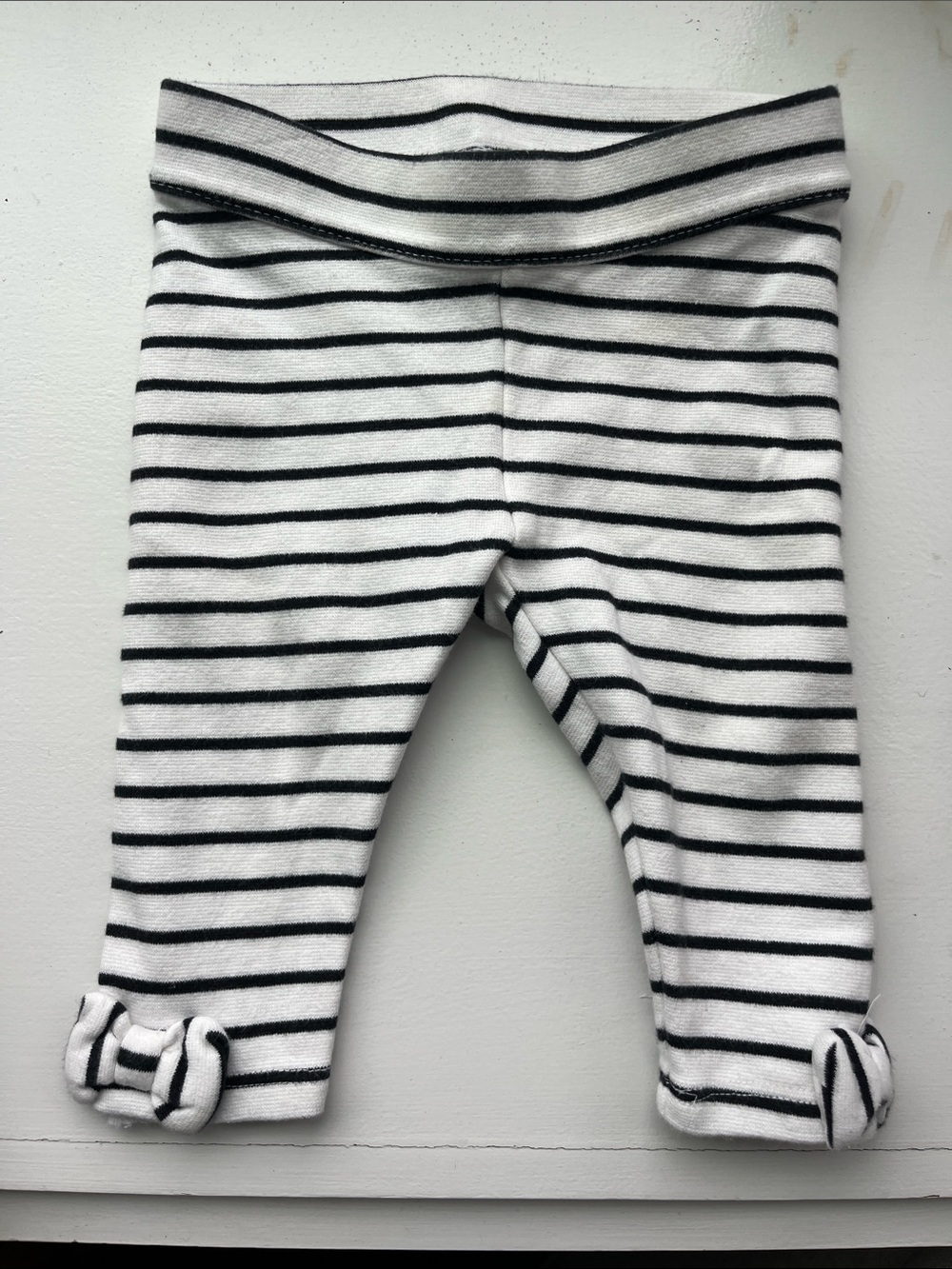 Janie and Jack Black & White Striped Leggings with Ankle Bows